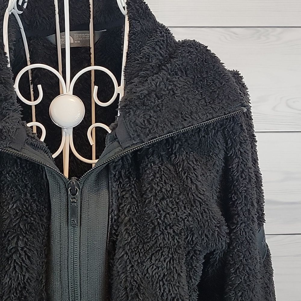 The North Face faux fur fleece jacket Size M - Picture 4 of 13